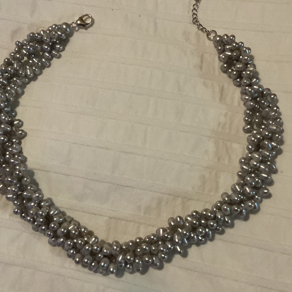 Elegant Silver Pearl Necklace - Picture 1 of 2